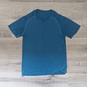 Men's LULULEMON Blue Athletic Shirt